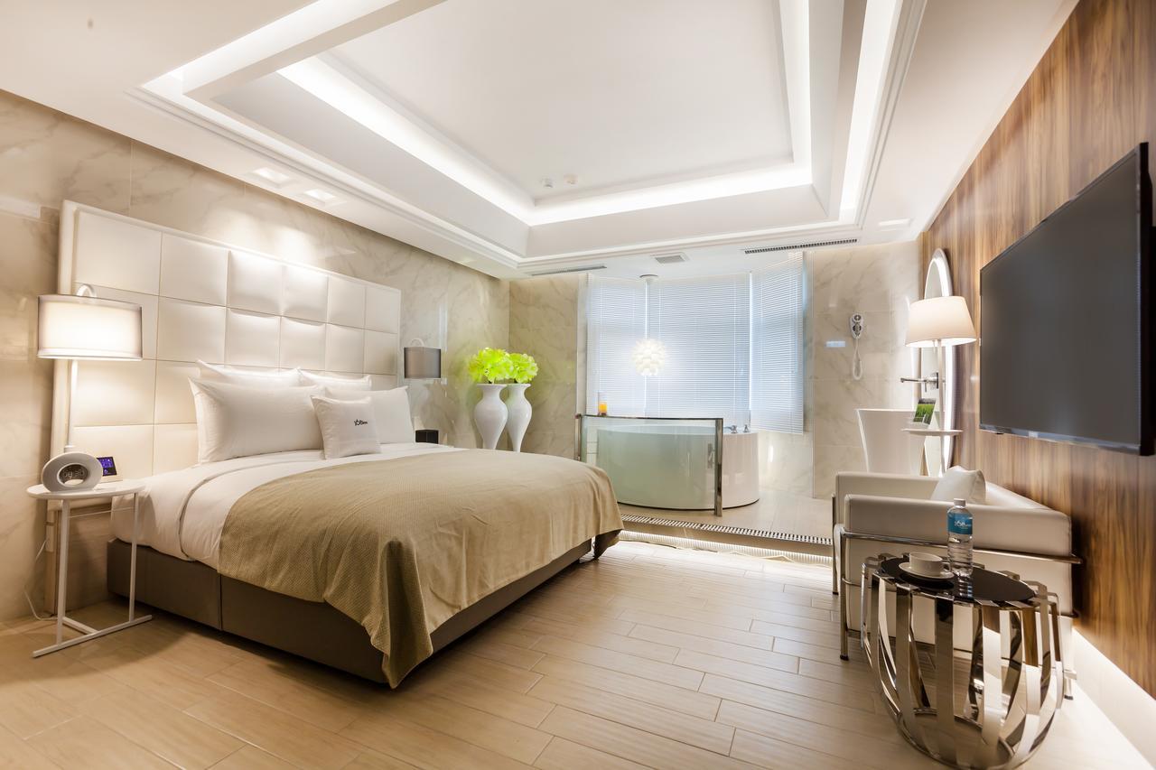 Six Star Motel-Taoyuan Buitenkant foto